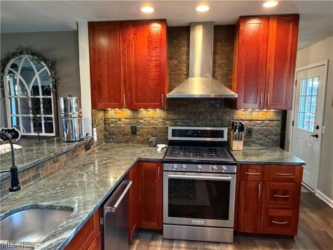 28575 Holly Drive North Olmsted OH 44070