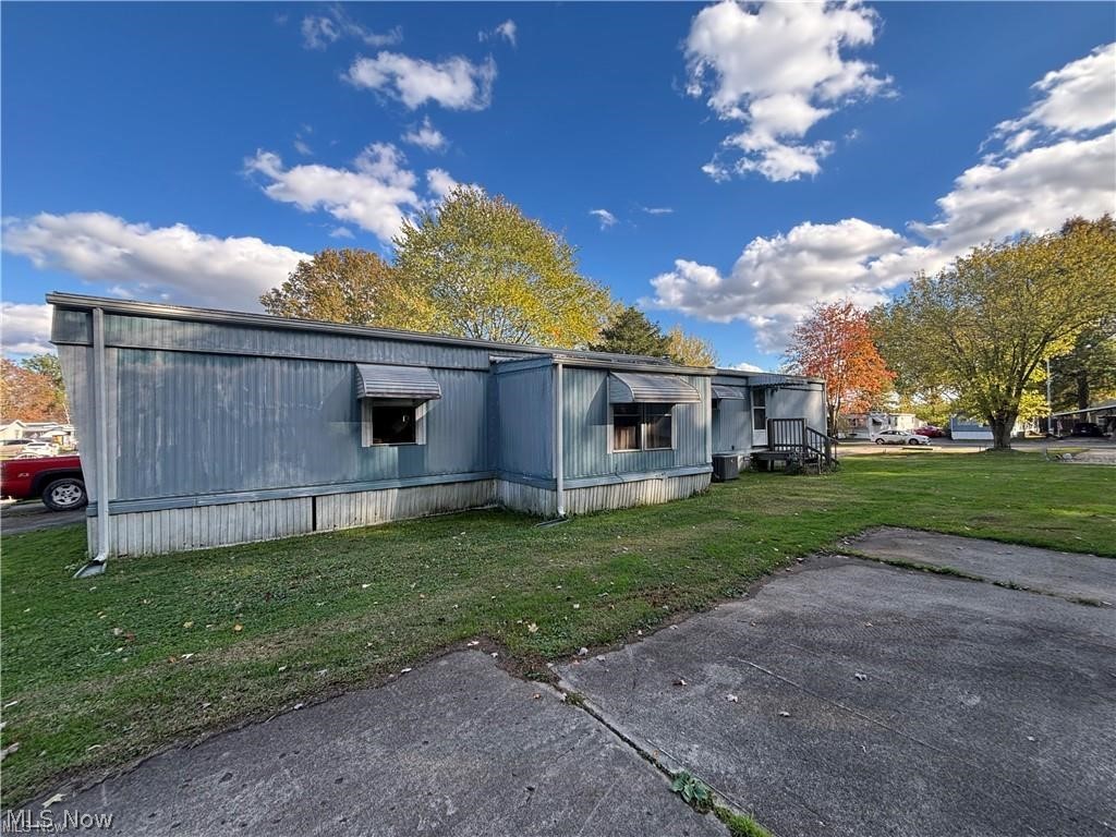 57 Redwood Drive Beloit OH 44609