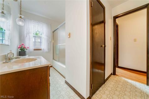 4760 Oster Road Sheffield Lake OH 44054