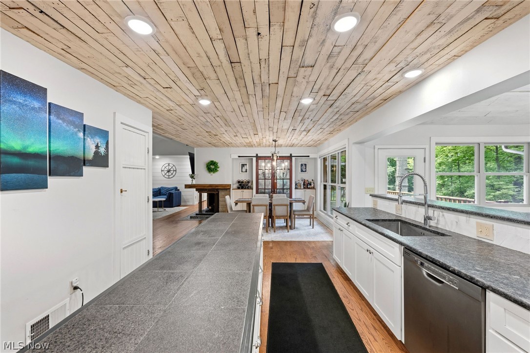 5199 W Ash Road Independence OH 44131