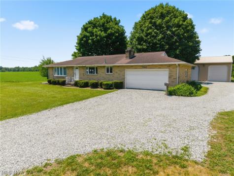 4775 Erie Avenue SW Navarre OH 44662