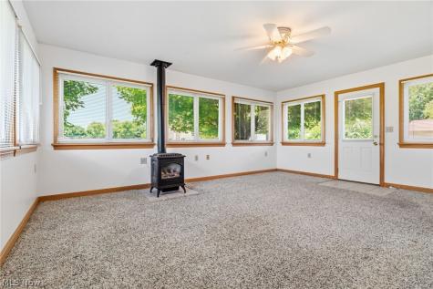 4775 Erie Avenue SW Navarre OH 44662