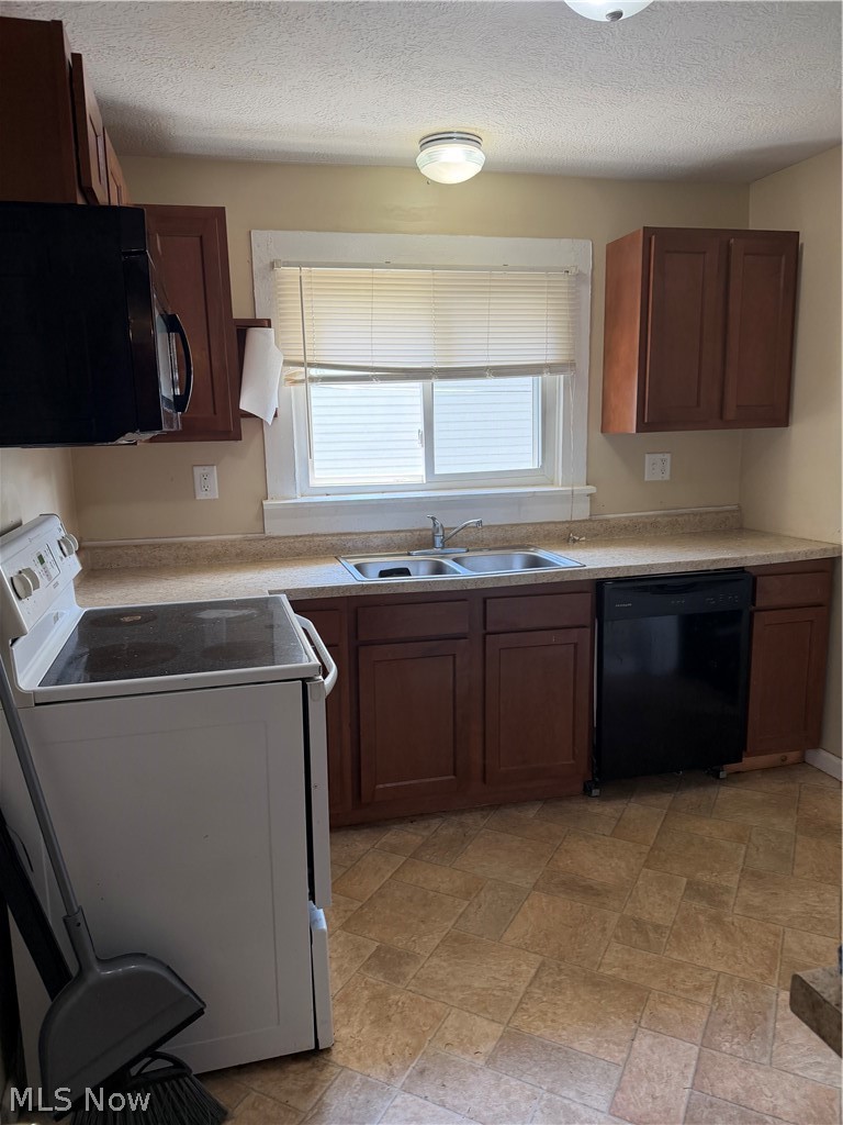 427 4th Street NW New Philadelphia OH 44663