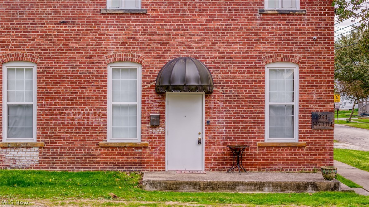 241 Myrtle Street Ravenna OH 44266