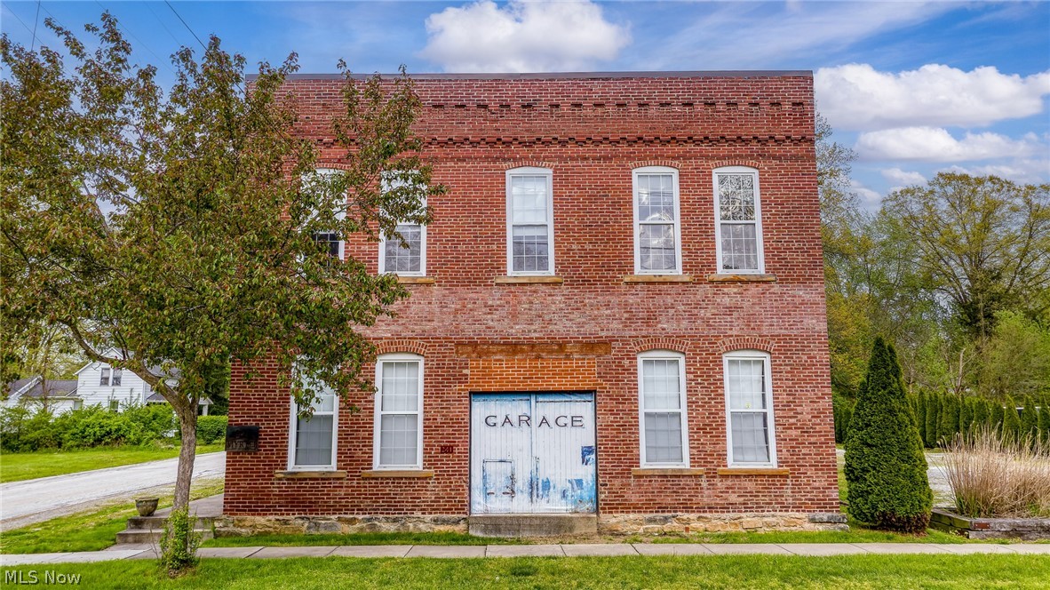 241 Myrtle Street Ravenna OH 44266