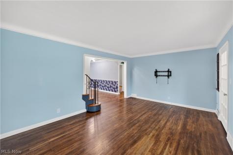 4186 Lambert Road South Euclid OH 44121