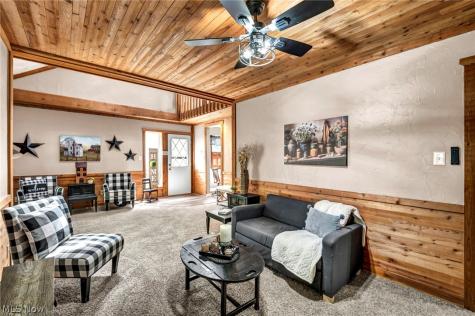 25595 Chatworth Drive Euclid OH 44117