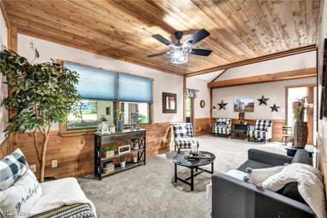 25595 Chatworth Drive Euclid OH 44117