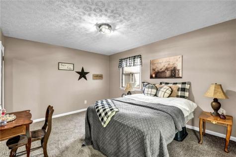 25595 Chatworth Drive Euclid OH 44117