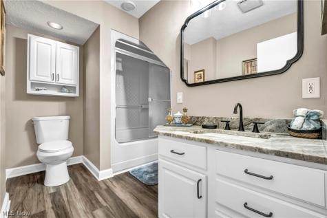 25595 Chatworth Drive Euclid OH 44117