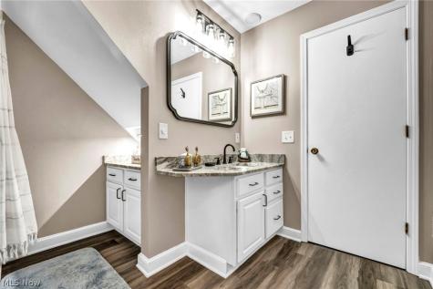 25595 Chatworth Drive Euclid OH 44117