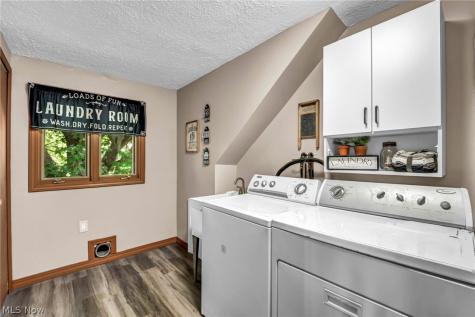 25595 Chatworth Drive Euclid OH 44117