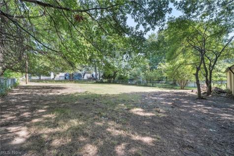 25595 Chatworth Drive Euclid OH 44117
