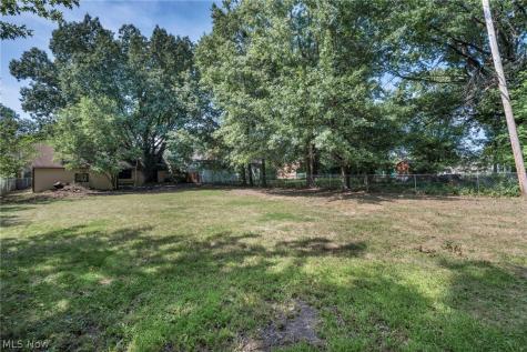 25595 Chatworth Drive Euclid OH 44117