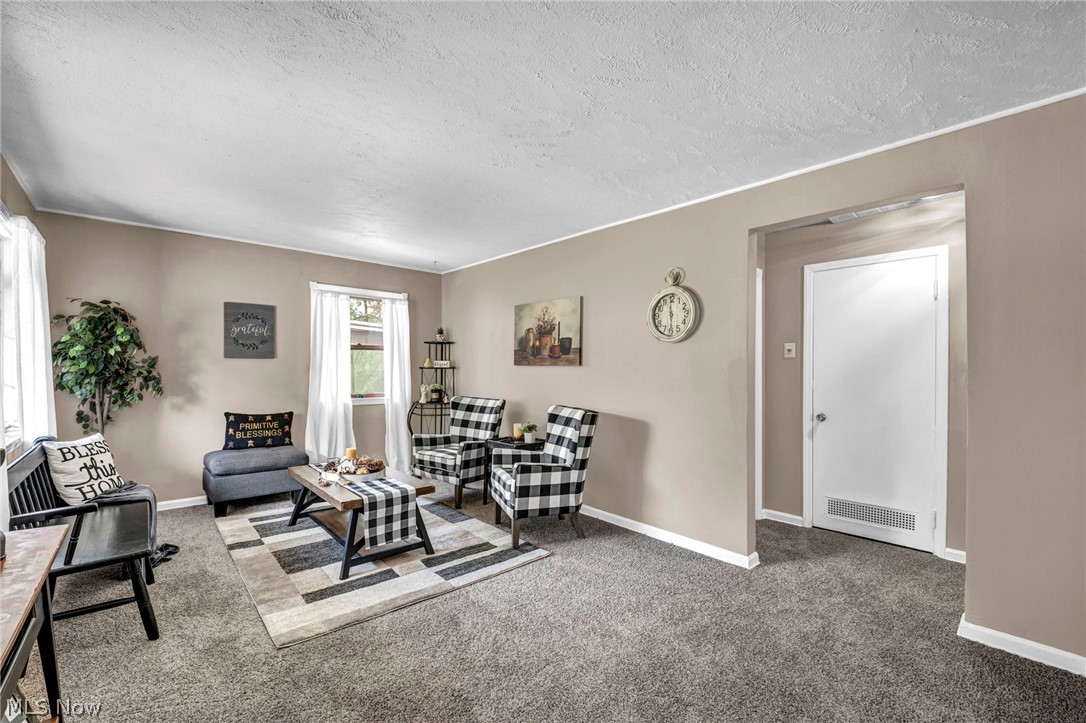 25595 Chatworth Drive Euclid OH 44117