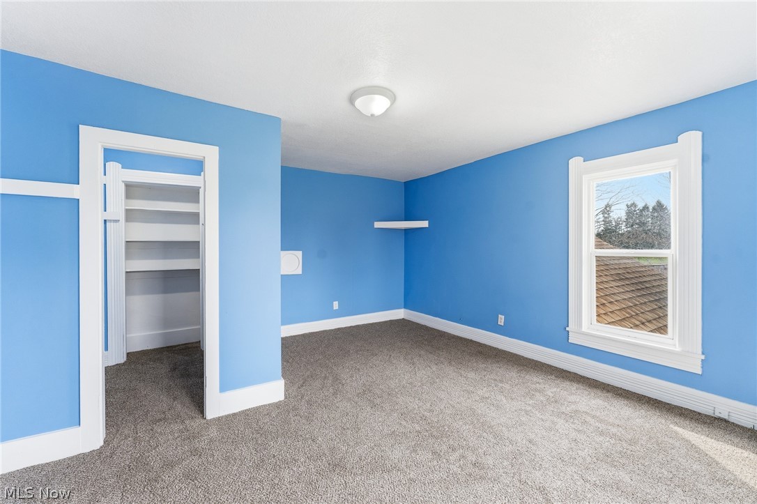 563 Geneva Avenue Struthers OH 44471