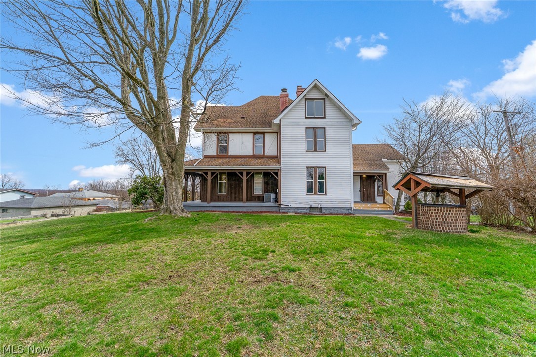 563 Geneva Avenue Struthers OH 44471