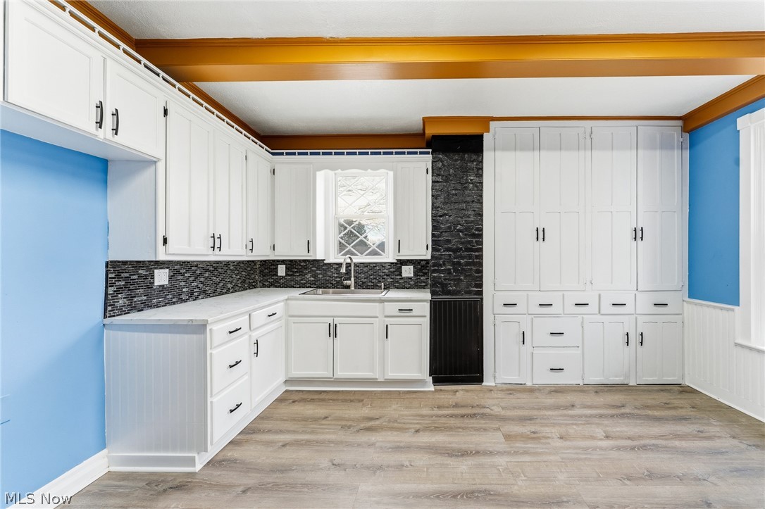 563 Geneva Avenue Struthers OH 44471