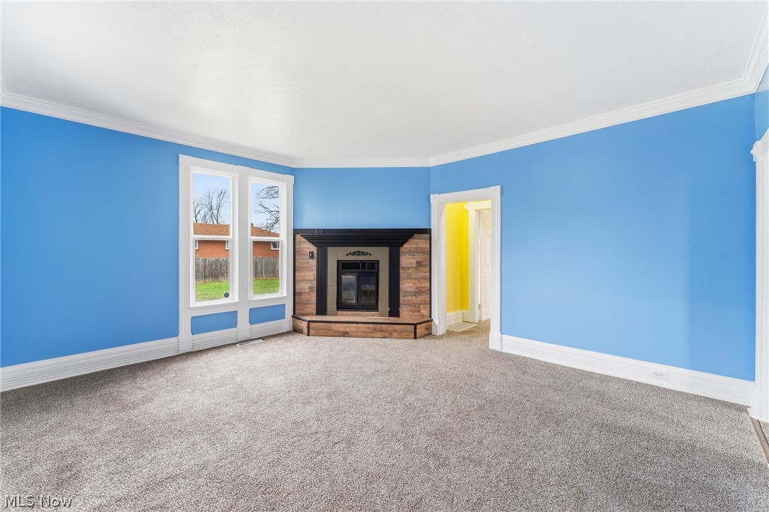 563 Geneva Avenue Struthers OH 44471