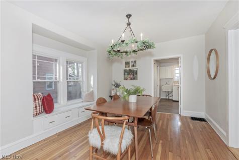 2588 Queenston Road Cleveland Heights OH 44118