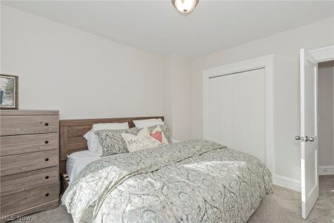 2588 Queenston Road Cleveland Heights OH 44118