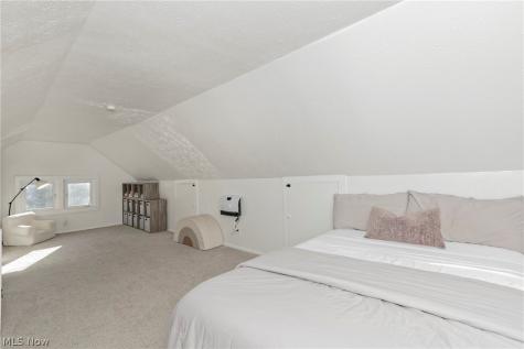 2588 Queenston Road Cleveland Heights OH 44118