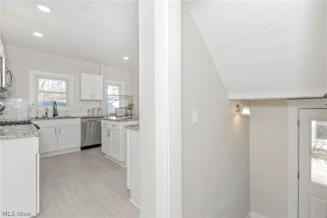 2588 Queenston Road Cleveland Heights OH 44118
