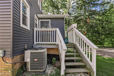 2588 Queenston Road Cleveland Heights OH 44118