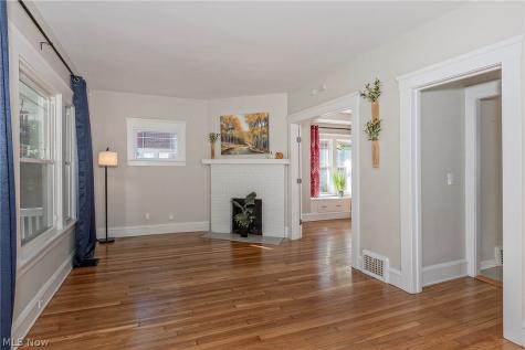 2588 Queenston Road Cleveland Heights OH 44118