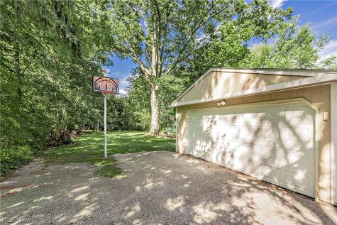 2588 Queenston Road Cleveland Heights OH 44118