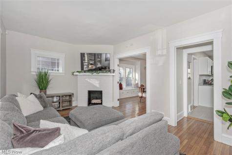 2588 Queenston Road Cleveland Heights OH 44118