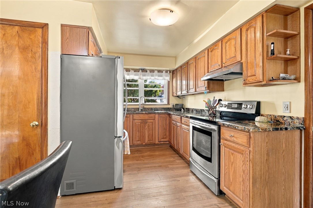 656 N Hidden Valley Road Cuyahoga Falls OH 44223