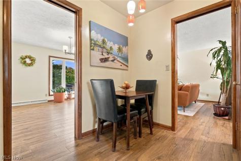 656 N Hidden Valley Road Cuyahoga Falls OH 44223