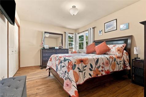 656 N Hidden Valley Road Cuyahoga Falls OH 44223