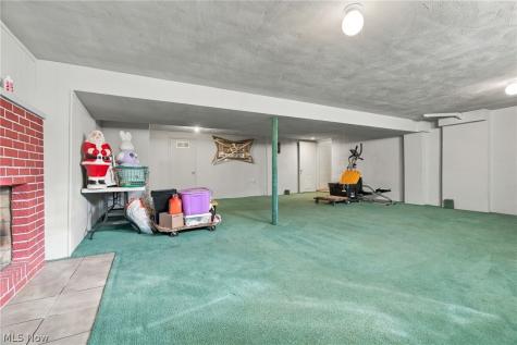 656 N Hidden Valley Road Cuyahoga Falls OH 44223