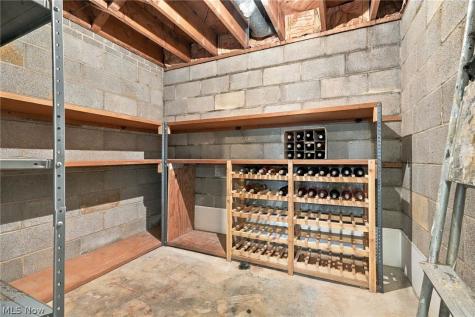 656 N Hidden Valley Road Cuyahoga Falls OH 44223
