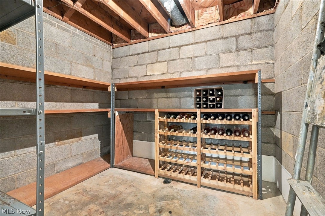 656 N Hidden Valley Road Cuyahoga Falls OH 44223