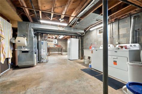 656 N Hidden Valley Road Cuyahoga Falls OH 44223