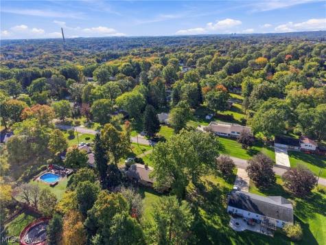 656 N Hidden Valley Road Cuyahoga Falls OH 44223