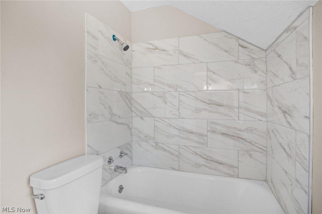 889 Grayton Road Berea OH 44017