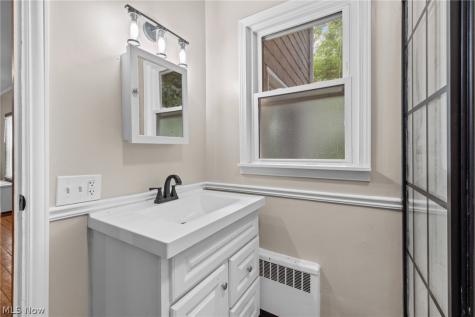 889 Grayton Road Berea OH 44017