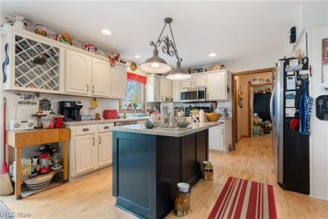 4381 Golden Eagle Road NW Massillon OH 44646