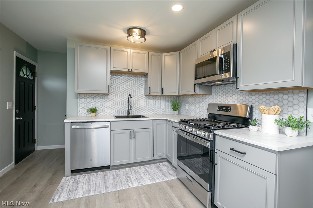 3816 Root Avenue NE Canton OH 44705