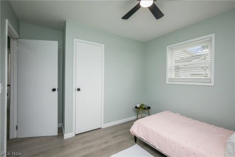 3816 Root Avenue NE Canton OH 44705
