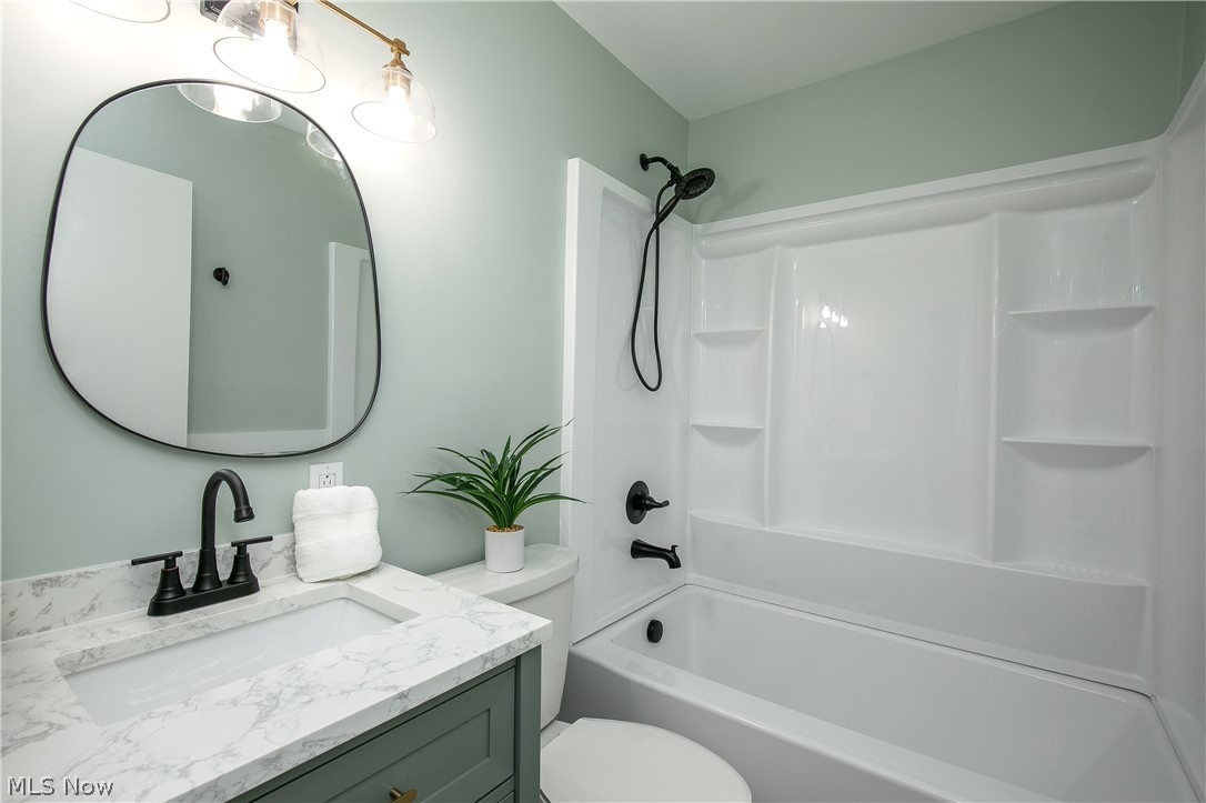 3816 Root Avenue NE Canton OH 44705
