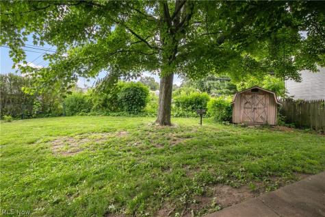 3816 Root Avenue NE Canton OH 44705