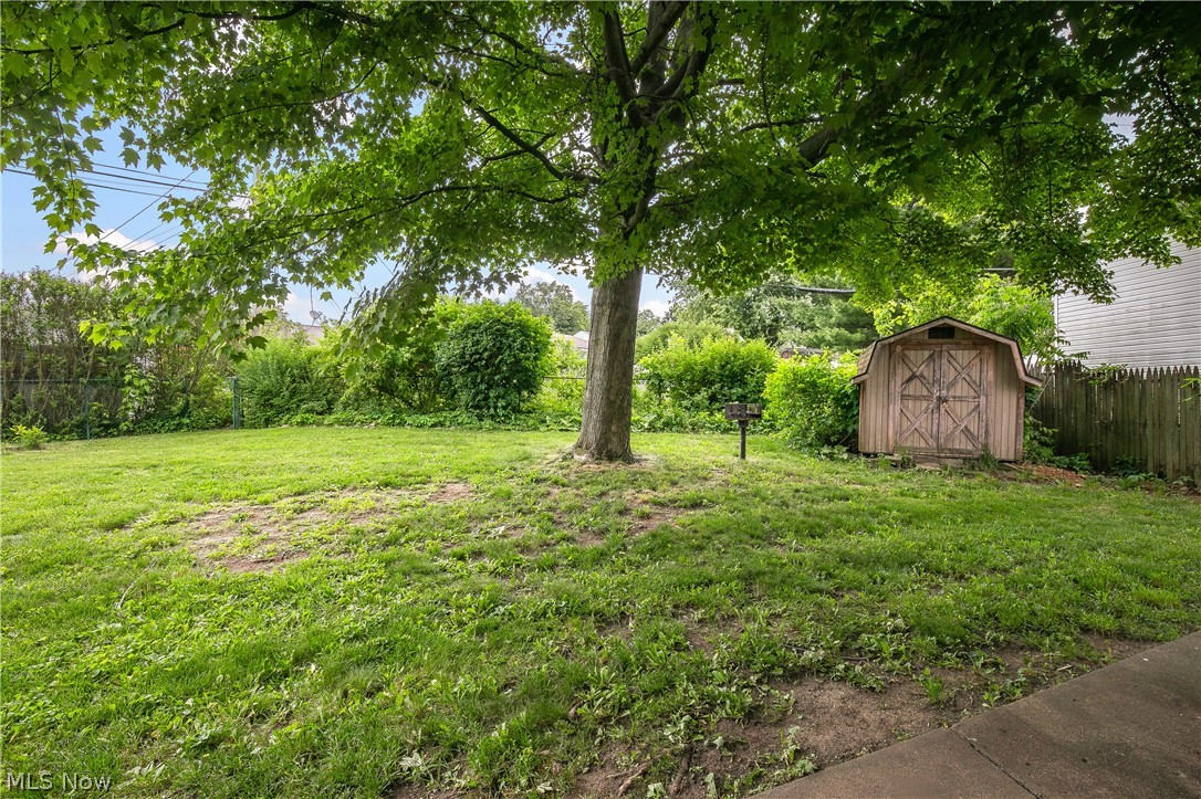 3816 Root Avenue NE Canton OH 44705