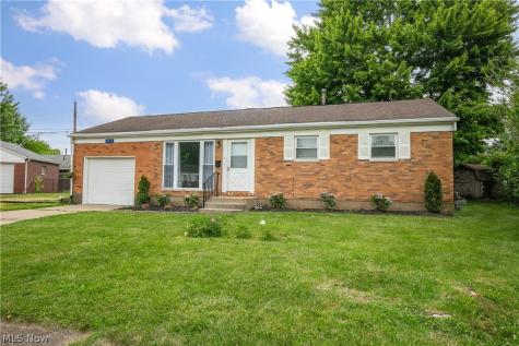 3816 Root Avenue NE Canton OH 44705