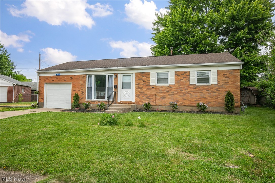 3816 Root Avenue NE Canton OH 44705