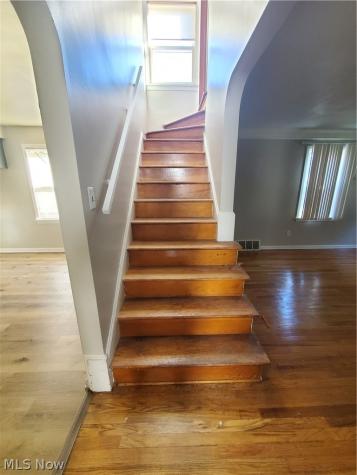 4287 E 162nd Street Cleveland OH 44128